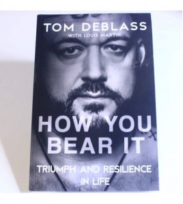 How You Bear It: Triumph and Resiliency in Life libro