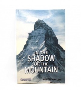 In the Shadow of the Mountain libro